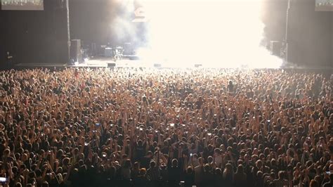  보아의 사랑의 멜로디: 이별 콘서트, 팬들의 눈물과 박수로 물들다!